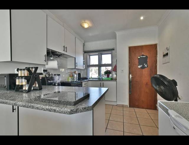 2 BEDROOM APARTMENT FOR SALE IN NEW REDRUTH